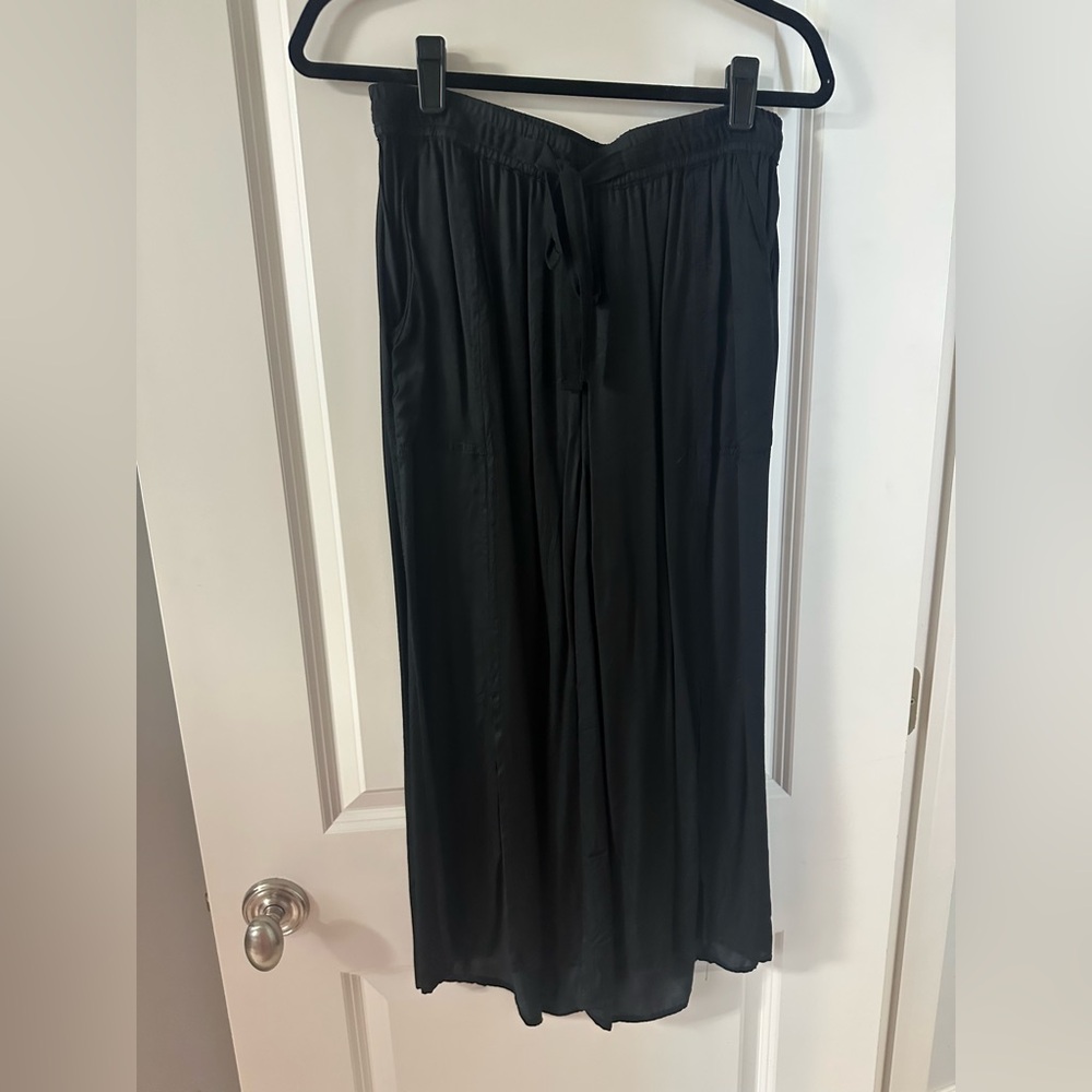 Rayon crop pants with slit